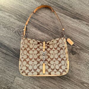 Coach Vintage 2002 Hamptons Signature Clip Hobo